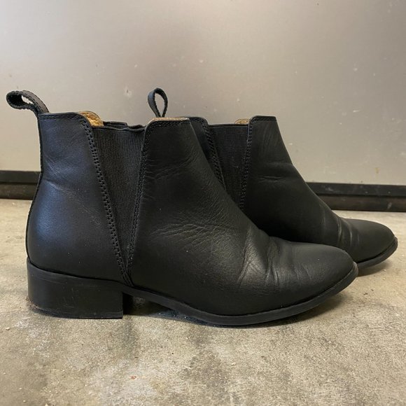 Nisolo Everyday Chelsea Commuter Boot - Picture 7 of 10